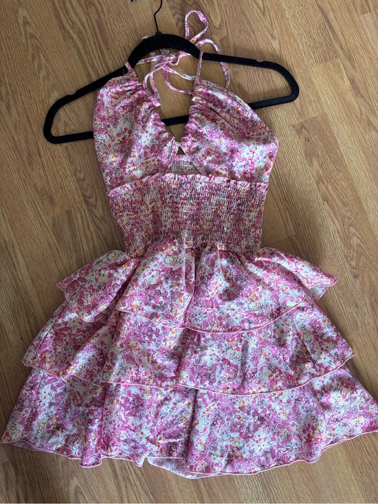 Dresses & Skirts - Floral Tiered dress